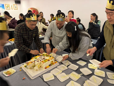 生日燃激情，團(tuán)建展活力