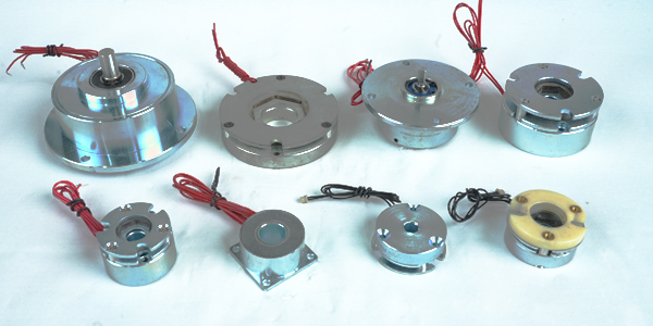 微型電磁離合制動(dòng)器是一精密傳動(dòng)控制元件