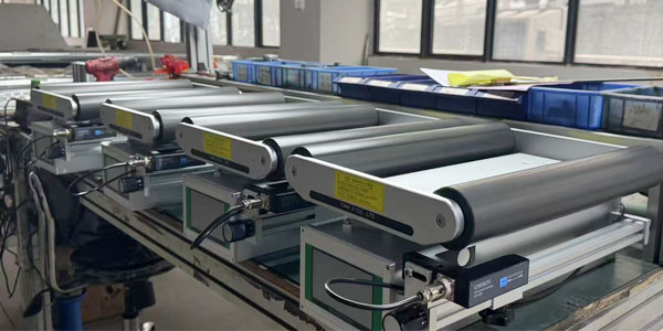 切紙機(jī)跑偏怎么辦？糾偏機(jī)來幫忙