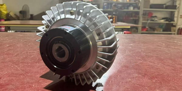 磁粉離合器如何提升包裝機(jī)30%效率性能？